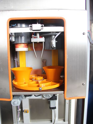 Distributeur automatique orange de presse-fruits de service de l'individu 12OZ Bill Coin Acceptor
